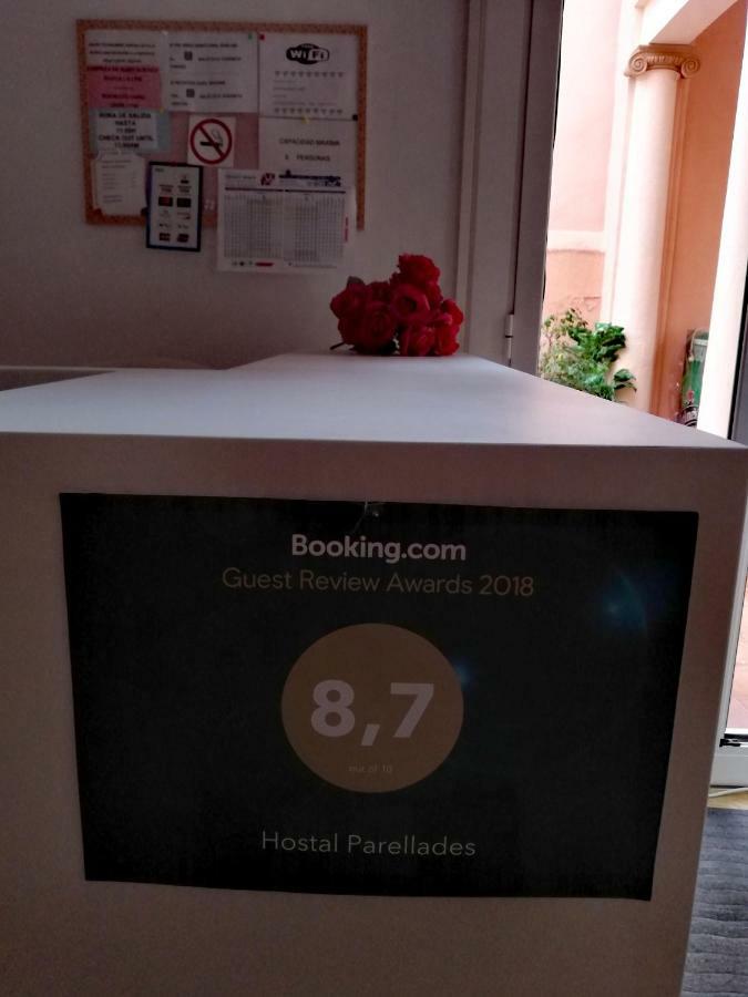 Hostal Parellades Sitges Exterior foto