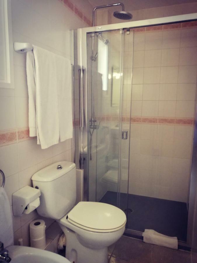 Hostal Parellades Sitges Exterior foto